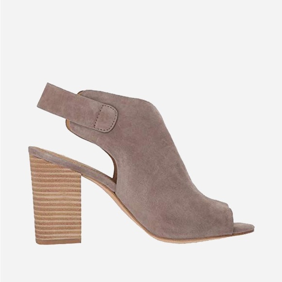 🎉 Splendid Nikolai Suede Heels • 9 - Picture 1 of 10
